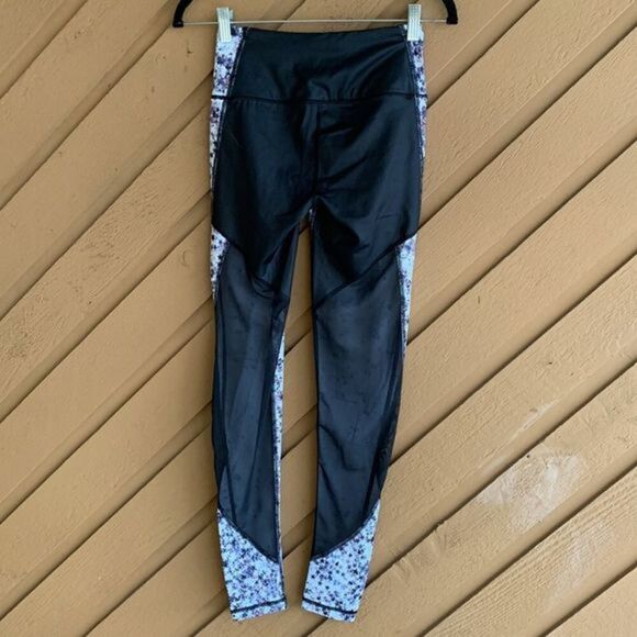 Victoria’s Secret Sport Knockout Star Tights/Leggings - Picture 5 of 7